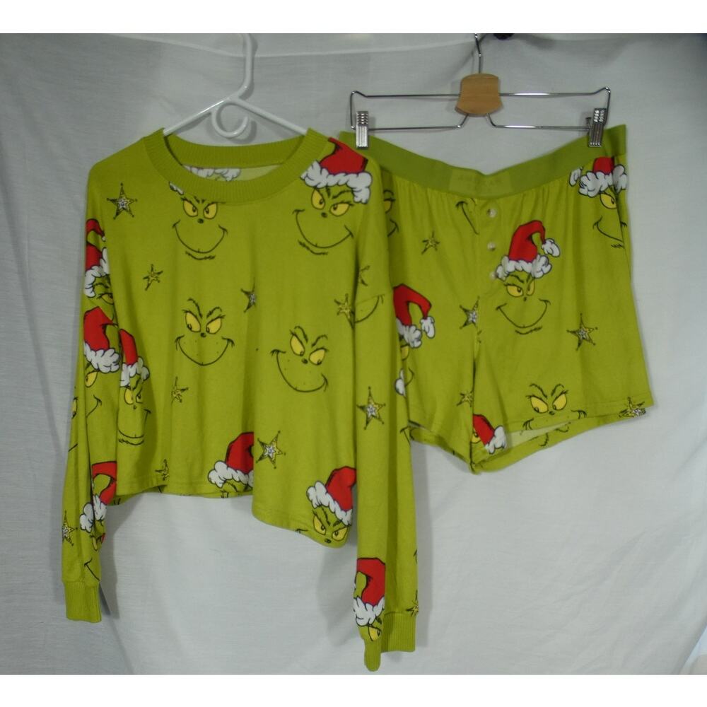 American Eagle Outfitters XL Lounge Set Christmas Grinch Shorts Shirt Soft